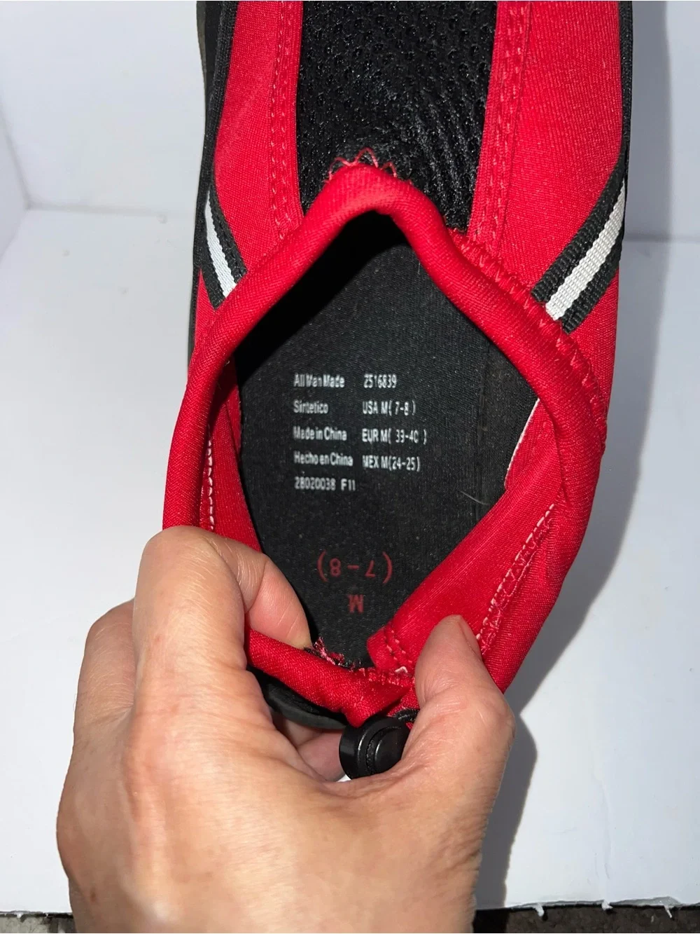 Unbranded lightweight red